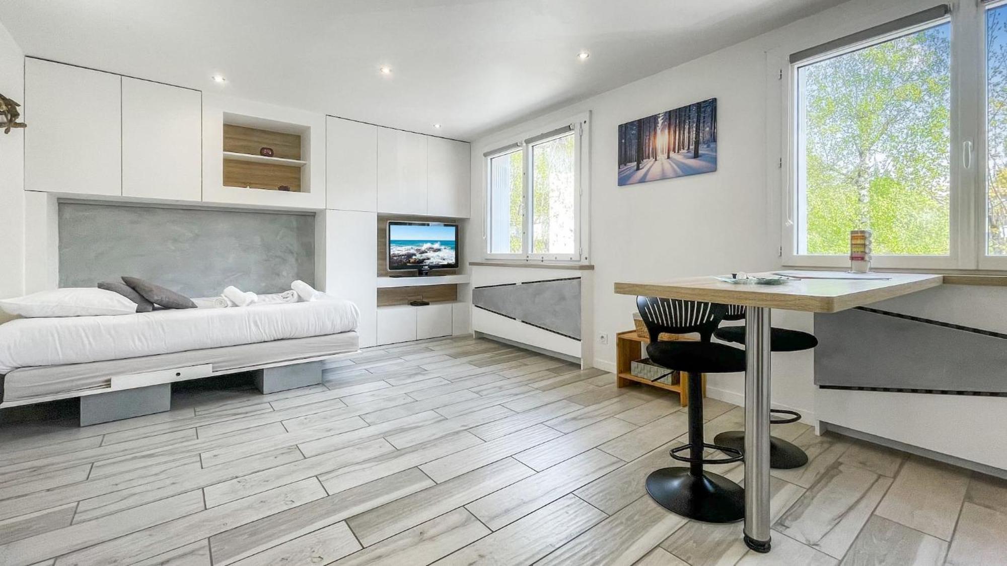 Homey Tidy - New / Proche Centre Annecy / Parking Gratuit / Logement Entierement Equipe Exterior foto